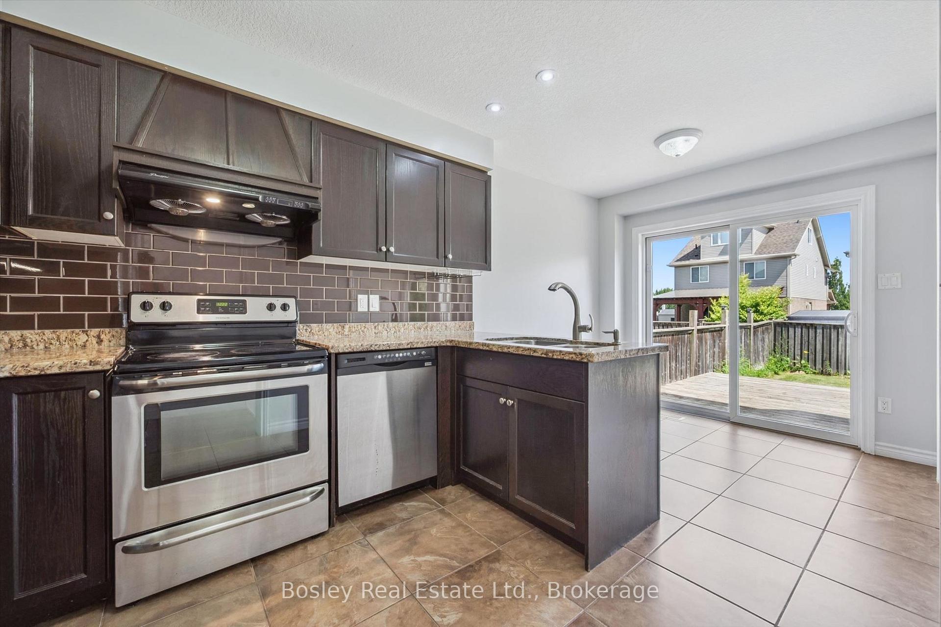 Photo 20 of 4 Pearson Street, Guelph, Pineridge/Westminster Woods — HOMEH