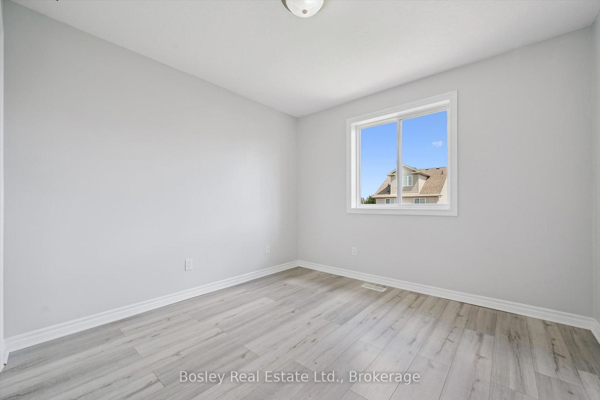 Photo 32 of 4 Pearson Street, Guelph, Pineridge/Westminster Woods — HOMEH
