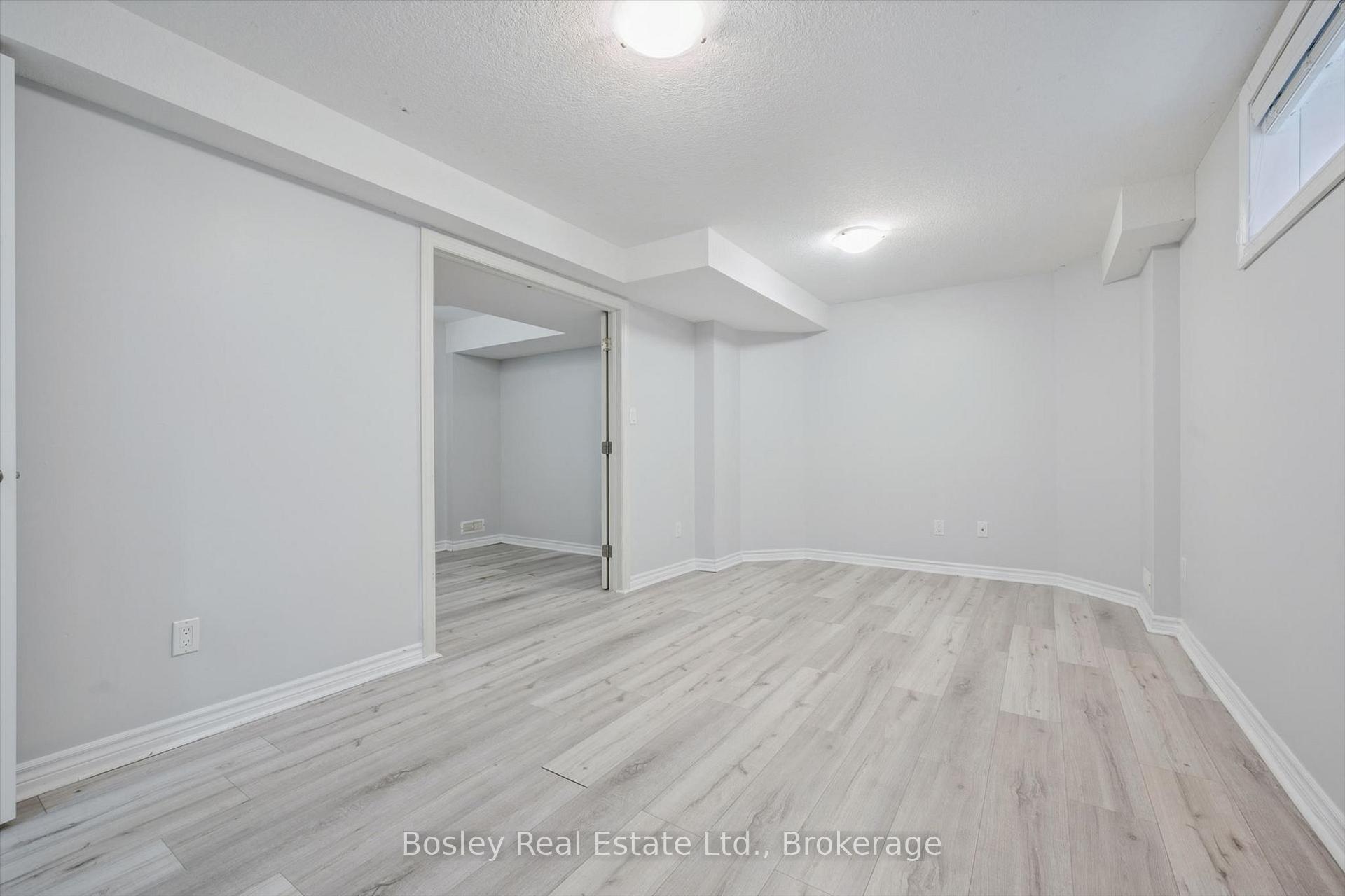 Photo 36 of 4 Pearson Street, Guelph, Pineridge/Westminster Woods — HOMEH