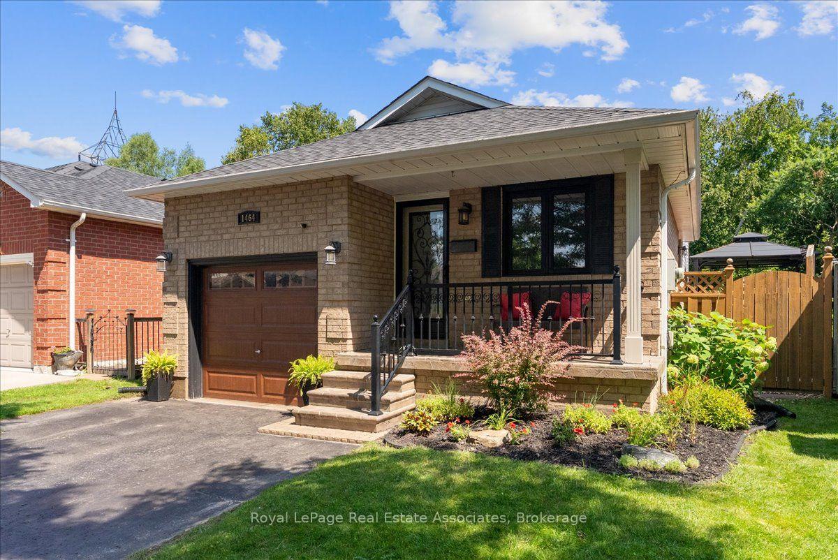 Photo 2 of 1464 Trowbridge Drive, Oshawa, Centennial — HOMEH