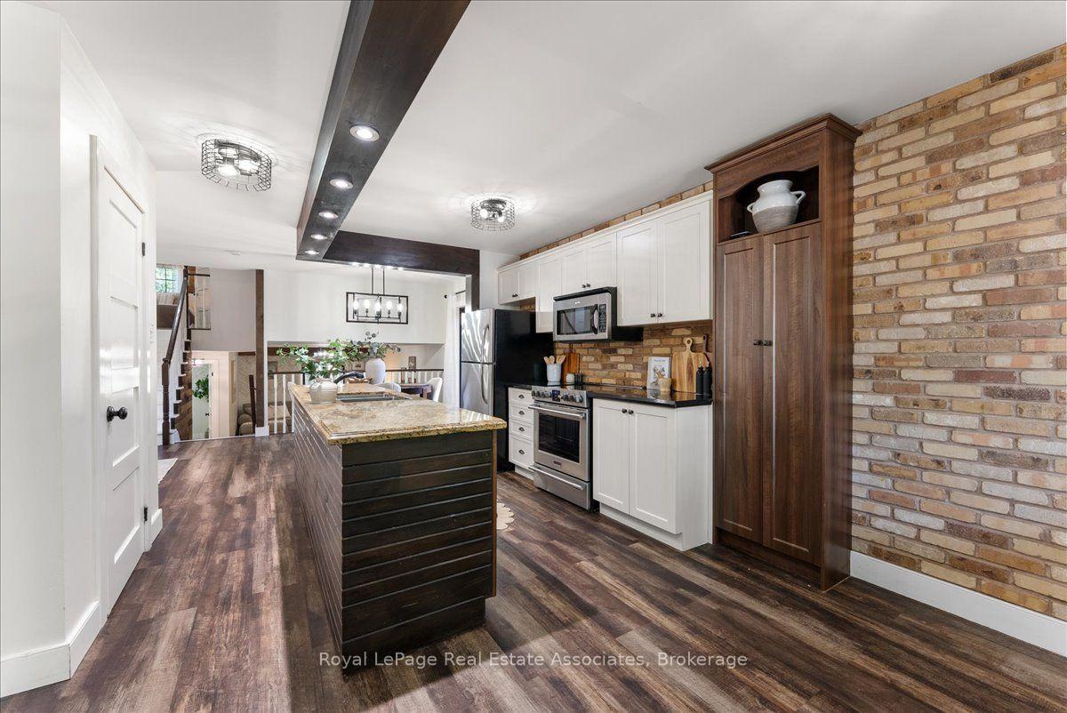 Photo 5 of 1464 Trowbridge Drive, Oshawa, Centennial — HOMEH