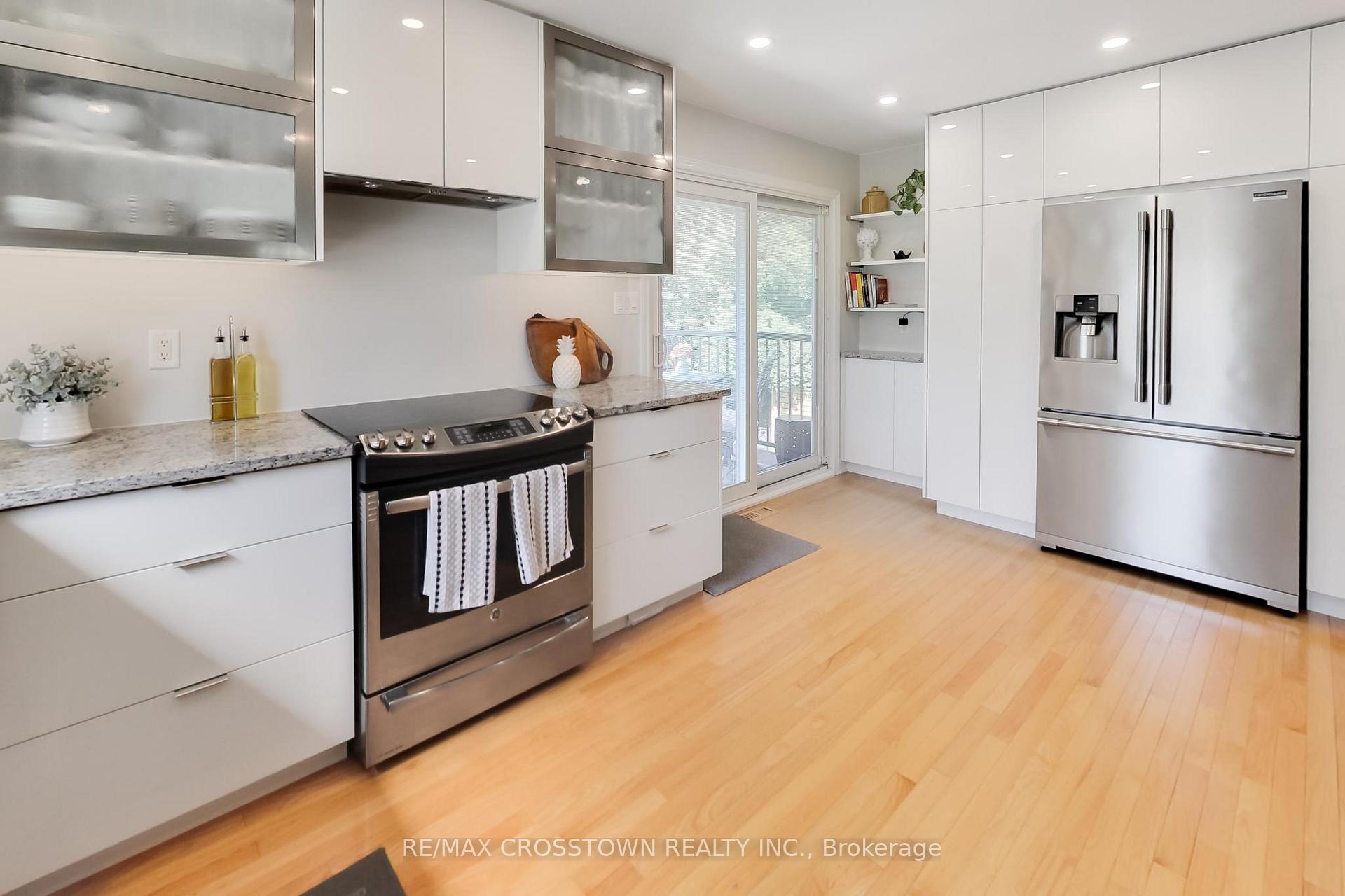 Photo 12 of 38 Innisbrook Drive, Wasaga Beach — HOMEH