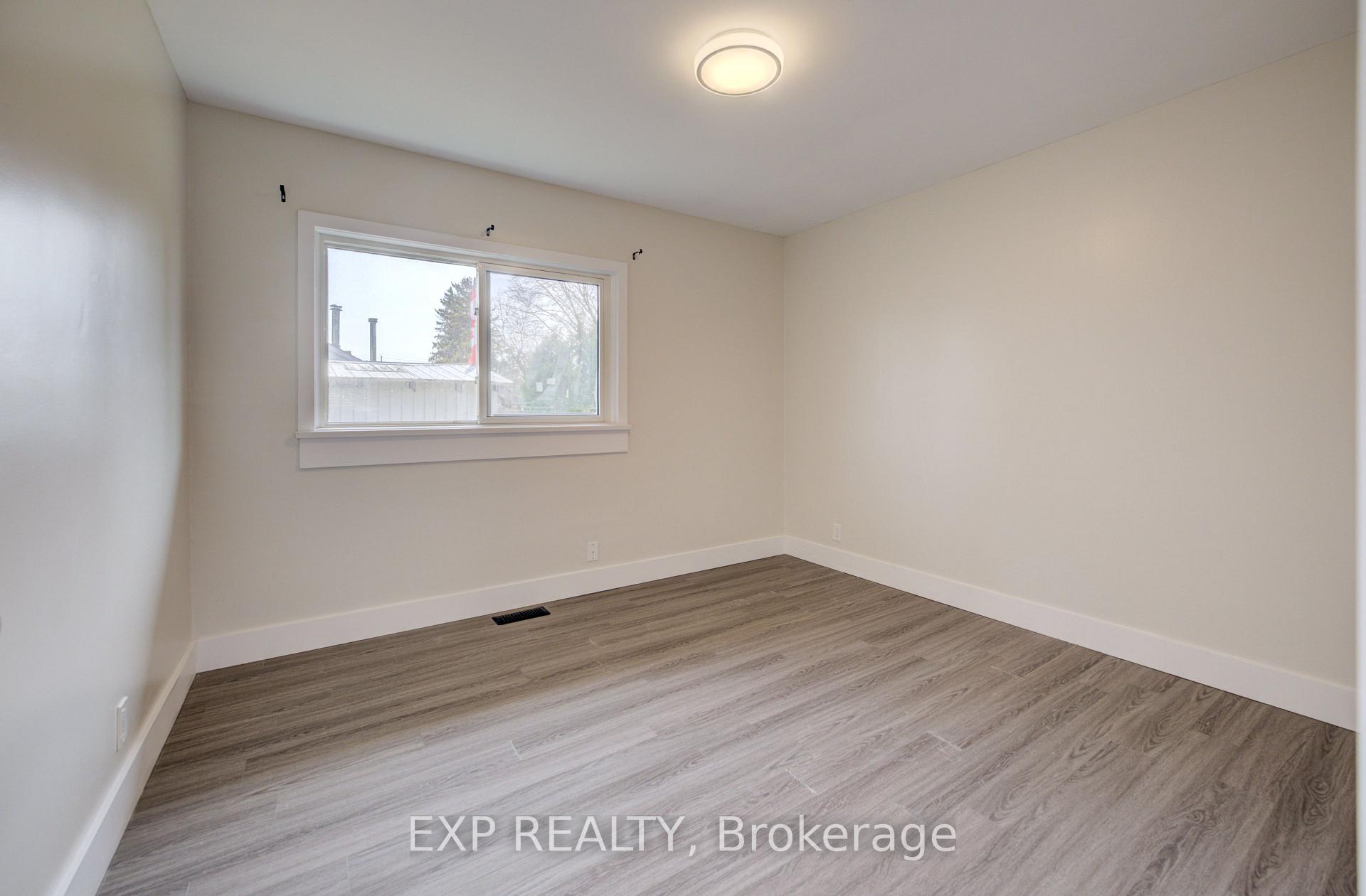 Photo 15 of 361 Prospect Avenue, Kitchener, Stanley Park — HOMEH