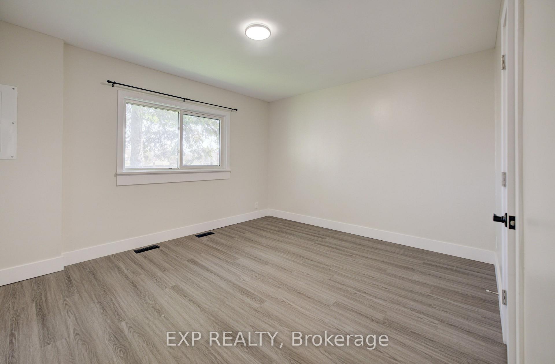 Photo 17 of 361 Prospect Avenue, Kitchener, Stanley Park — HOMEH