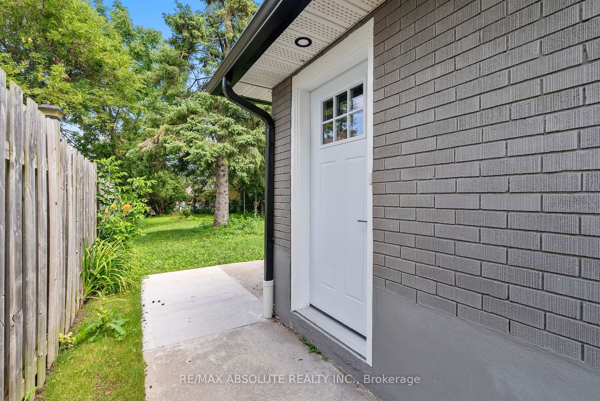 Photo 7 of Unit Unit B (basement), 403 Pleasant Park Road, Ottawa, Alta Vista/Faircrest Heights — HOMEH
