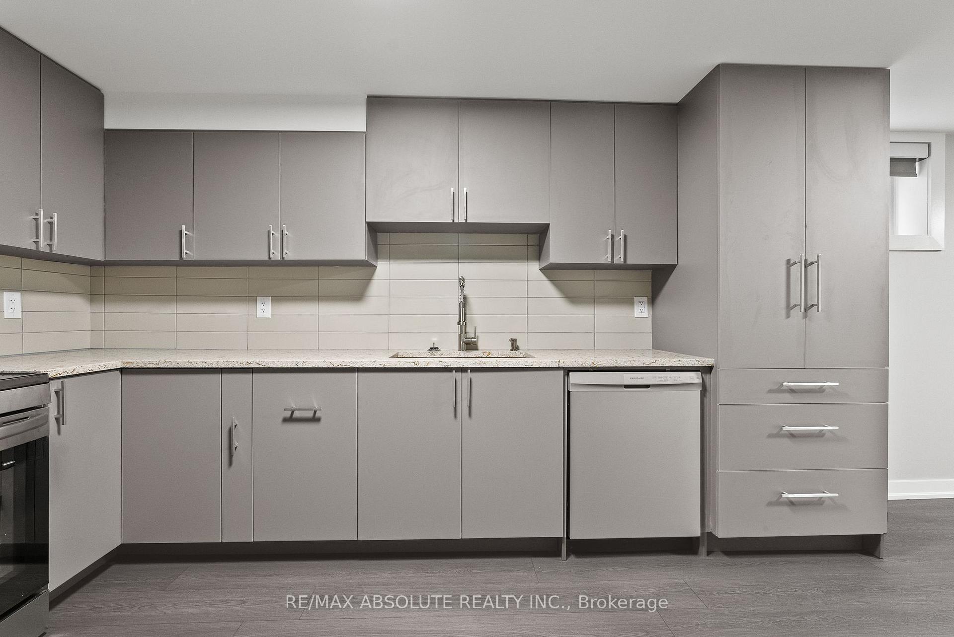 Photo 14 of Unit Unit B (basement), 403 Pleasant Park Road, Ottawa, Alta Vista/Faircrest Heights — HOMEH