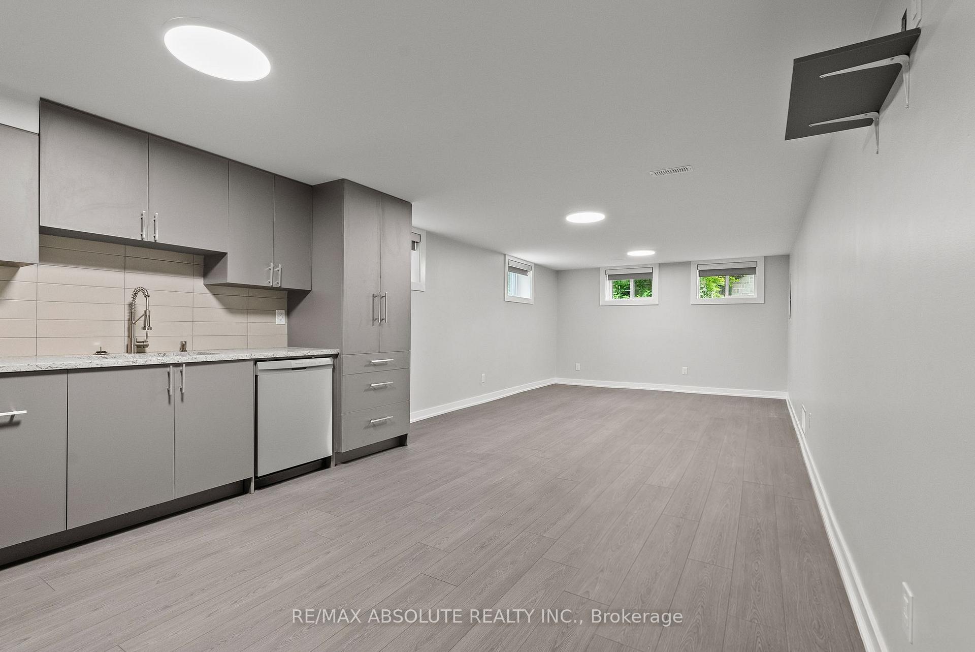 Photo 15 of Unit Unit B (basement), 403 Pleasant Park Road, Ottawa, Alta Vista/Faircrest Heights — HOMEH