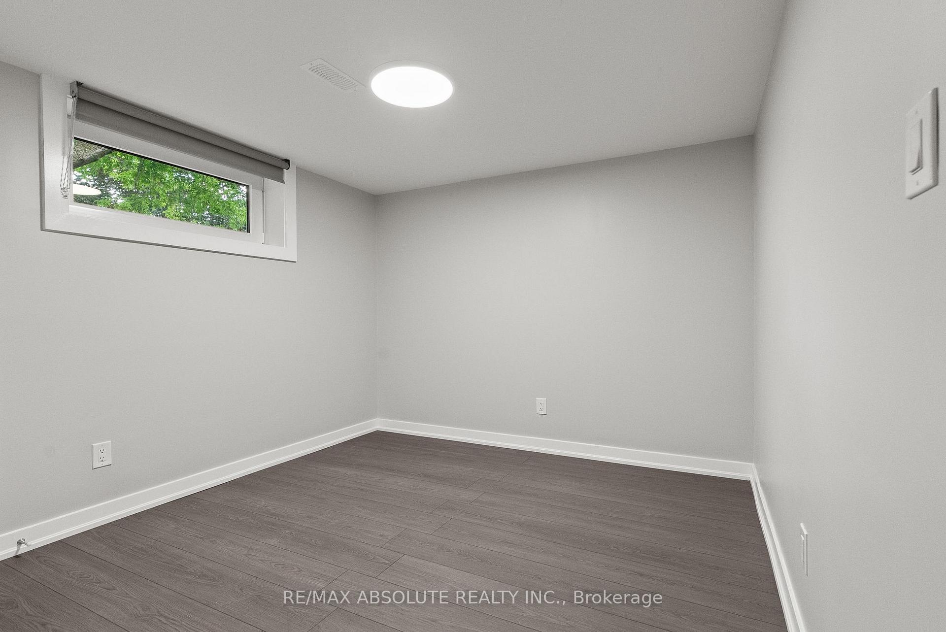 Photo 16 of Unit Unit B (basement), 403 Pleasant Park Road, Ottawa, Alta Vista/Faircrest Heights — HOMEH
