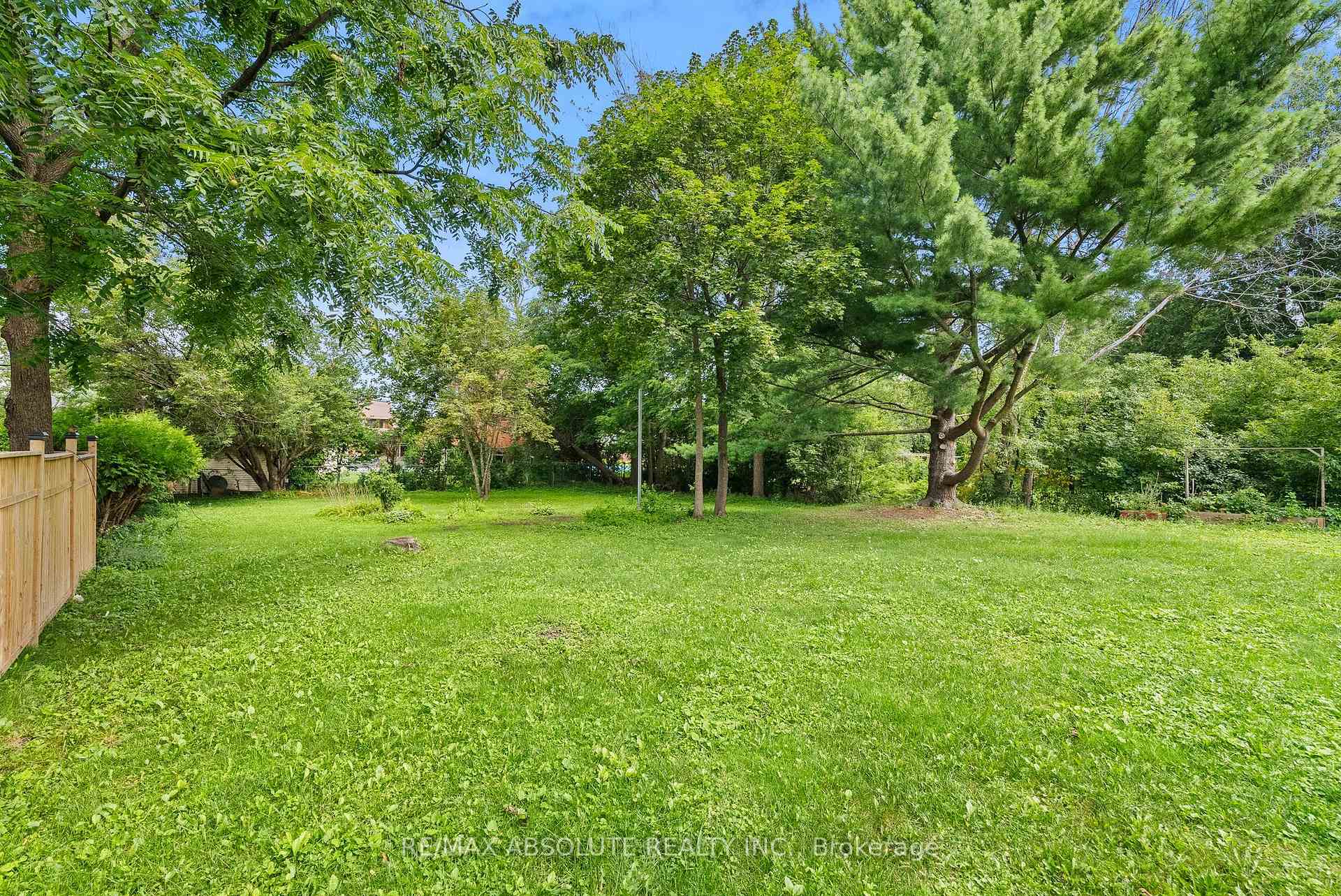 Photo 24 of Unit Unit B (basement), 403 Pleasant Park Road, Ottawa, Alta Vista/Faircrest Heights — HOMEH