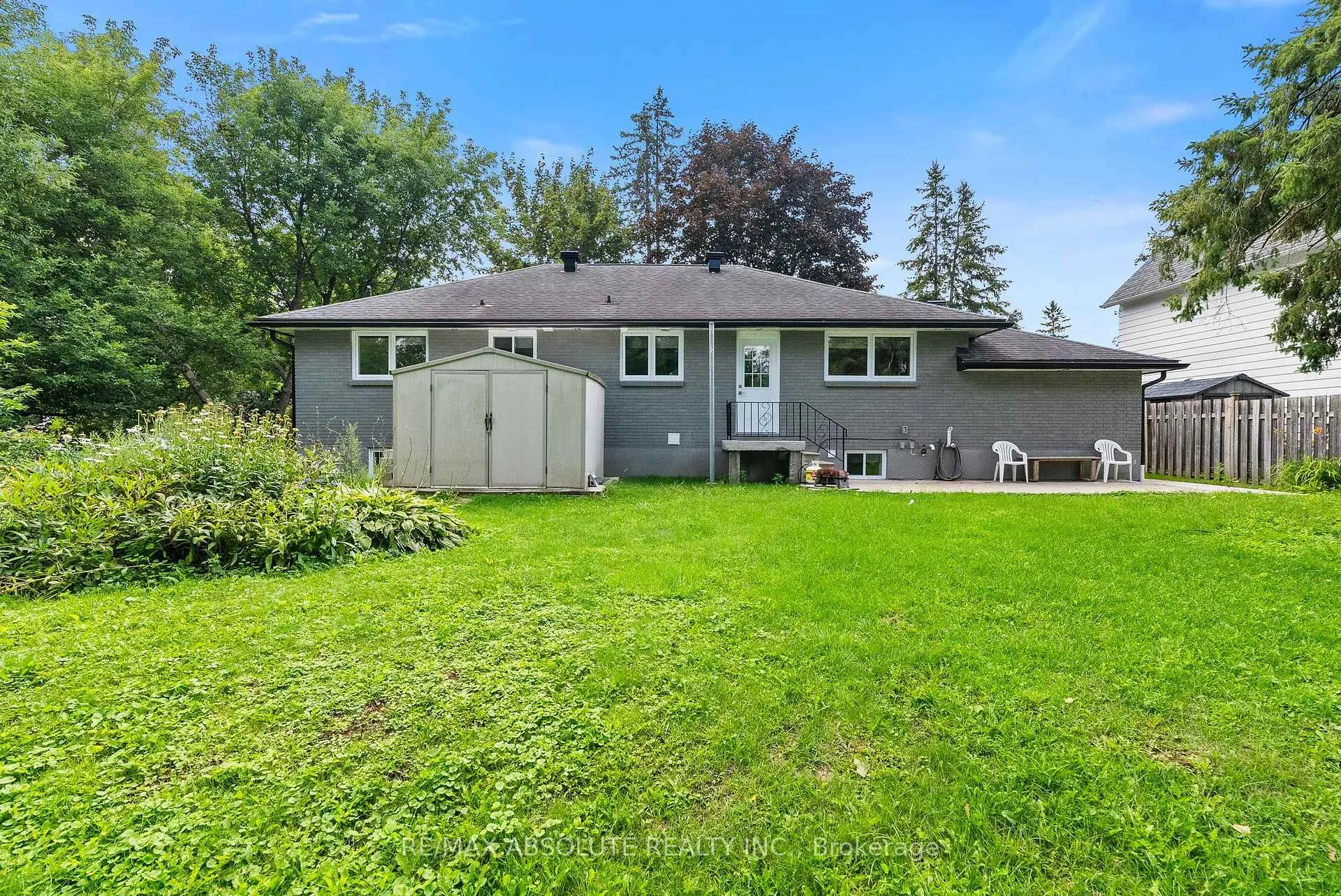 Photo 2 of Unit Unit B (basement), 403 Pleasant Park Road, Ottawa, Alta Vista/Faircrest Heights — HOMEH
