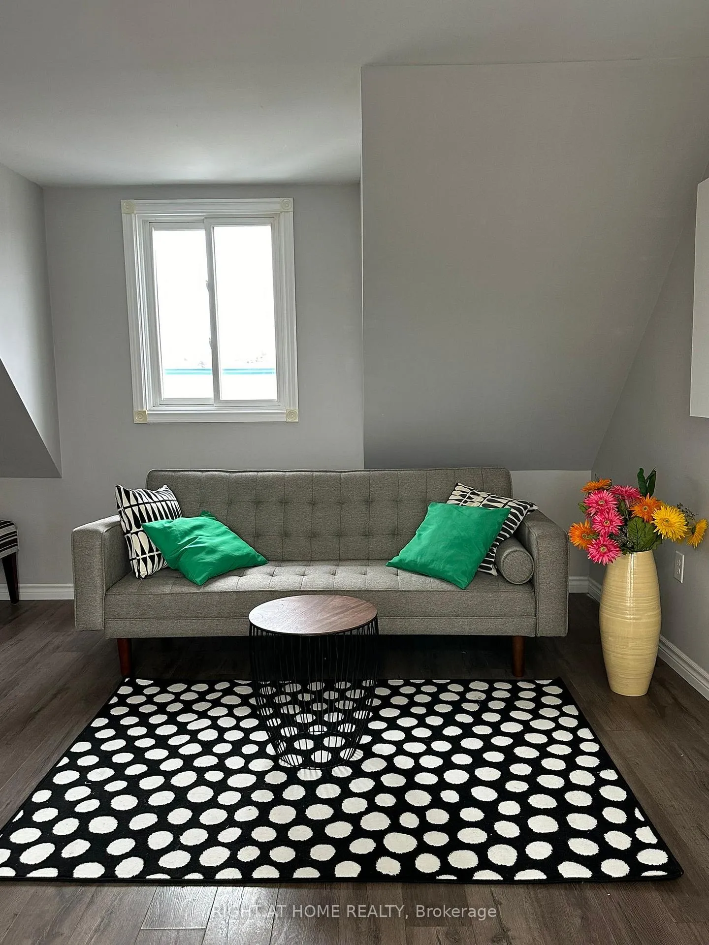 Photo 2 of Unit #3, 113 John Street, Barrie, Sanford — HOMEH