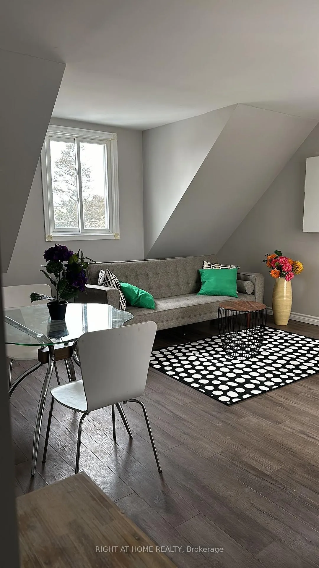 Photo 4 of Unit #3, 113 John Street, Barrie, Sanford — HOMEH