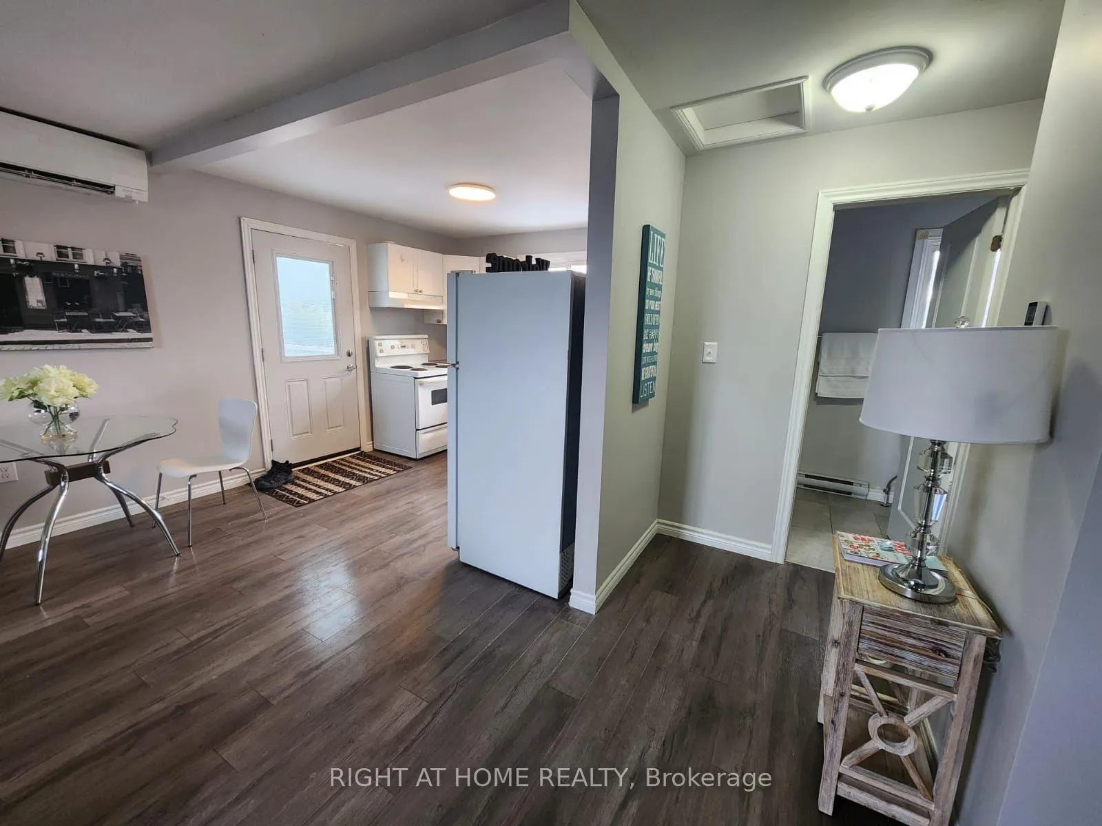 Photo 7 of Unit #3, 113 John Street, Barrie, Sanford — HOMEH