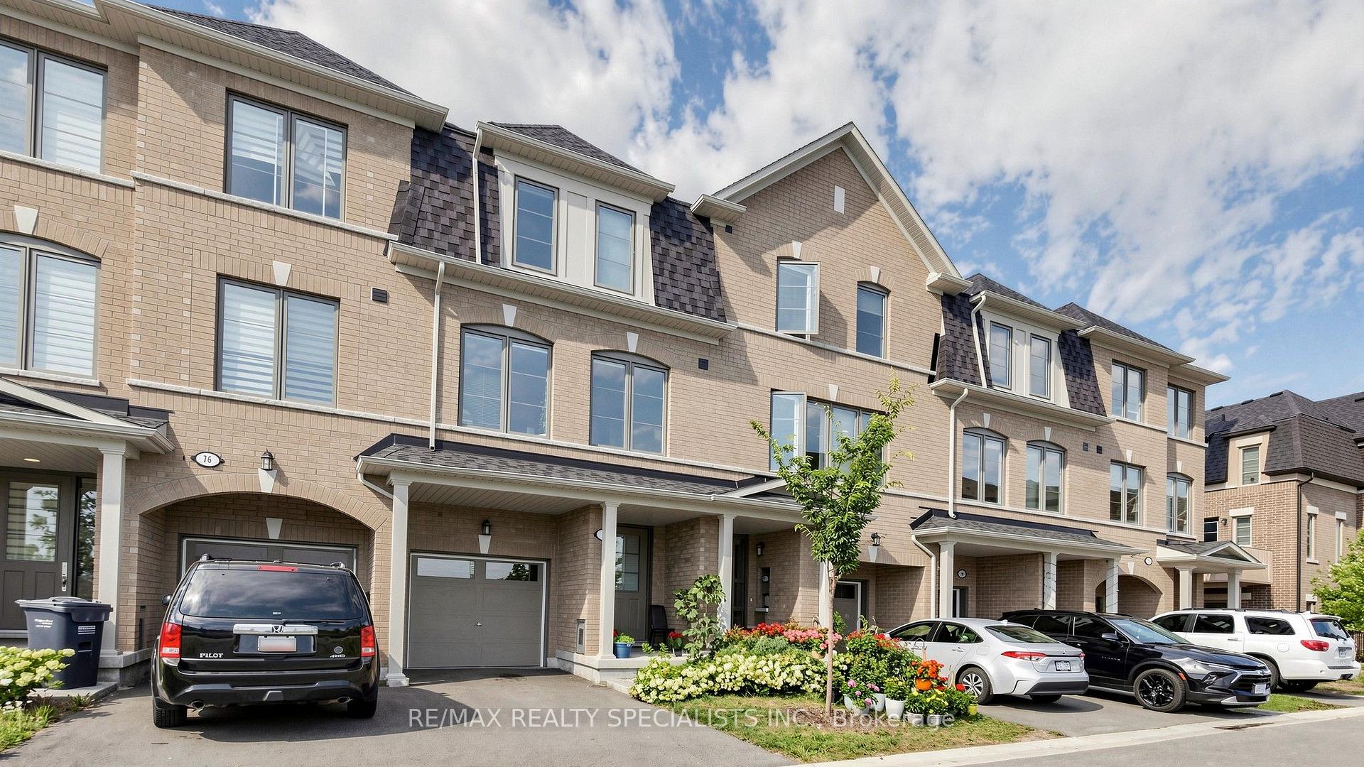 Photo 3 of 14 Bretlon Street, Brampton, Goreway Drive Corridor — HOMEH