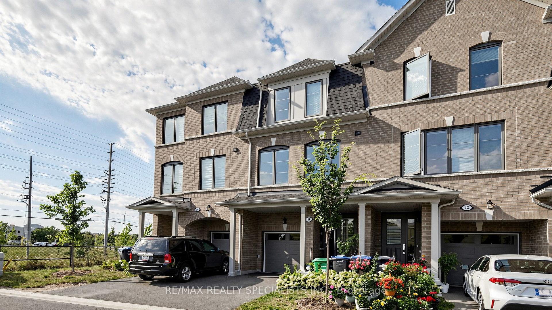 Photo 5 of 14 Bretlon Street, Brampton, Goreway Drive Corridor — HOMEH