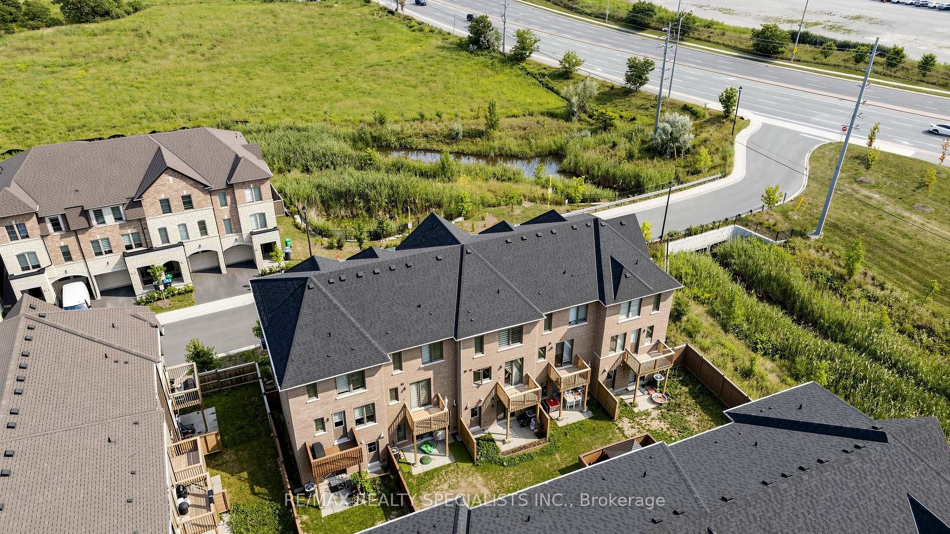Photo 6 of 14 Bretlon Street, Brampton, Goreway Drive Corridor — HOMEH