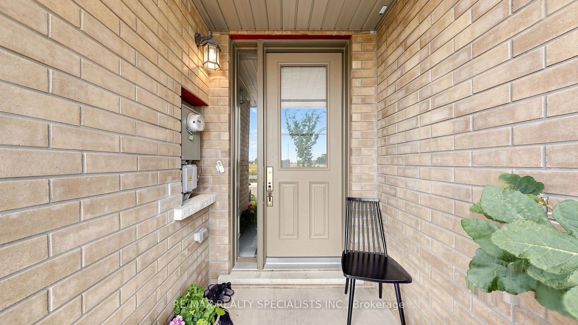 Photo 7 of 14 Bretlon Street, Brampton, Goreway Drive Corridor — HOMEH