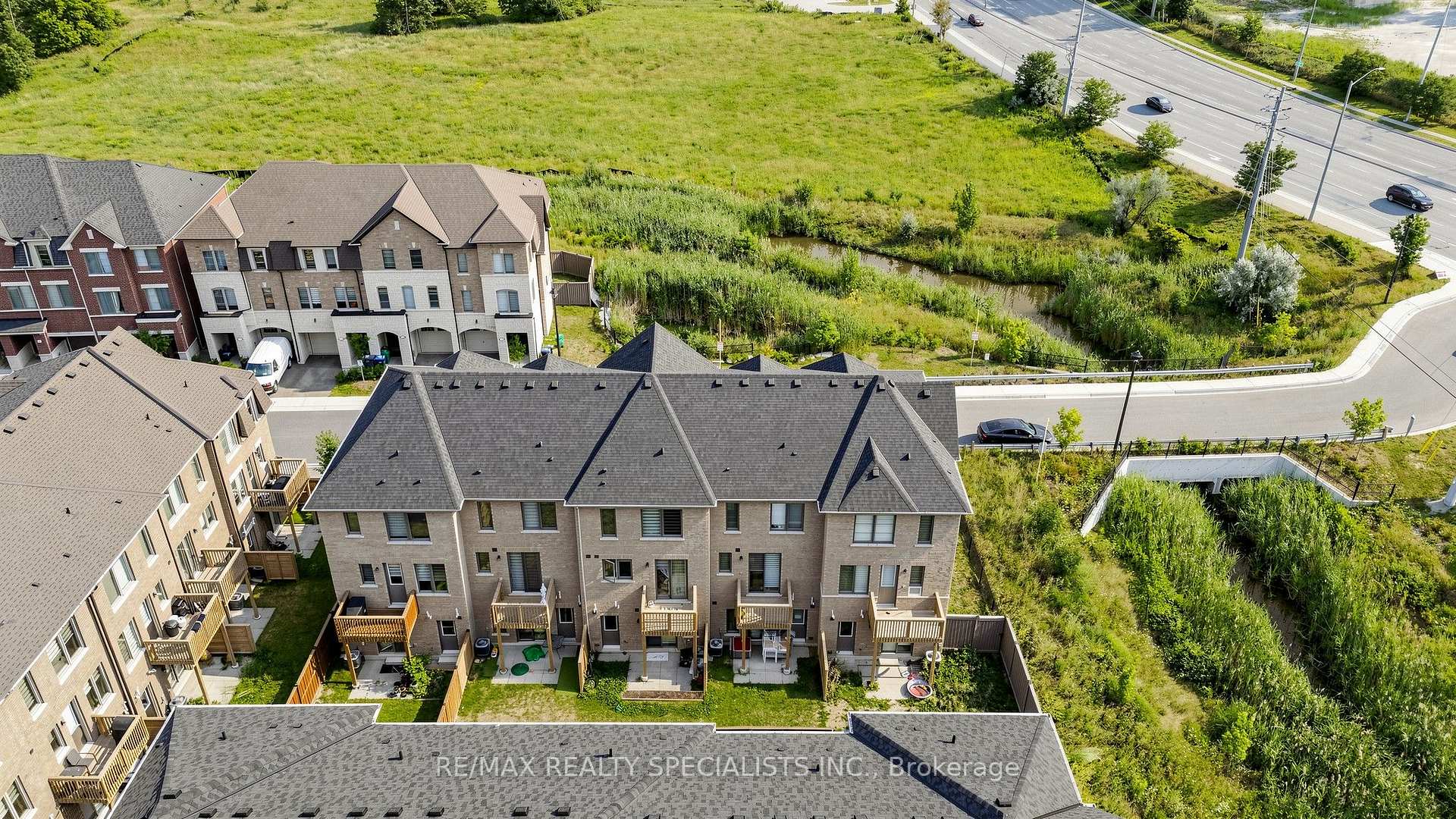 Photo 8 of 14 Bretlon Street, Brampton, Goreway Drive Corridor — HOMEH