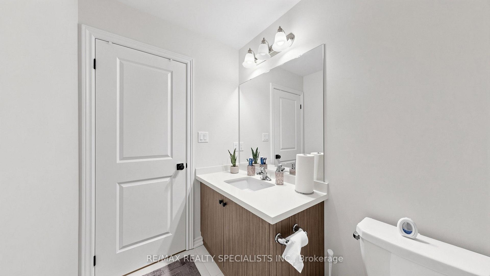 Photo 33 of 14 Bretlon Street, Brampton, Goreway Drive Corridor — HOMEH