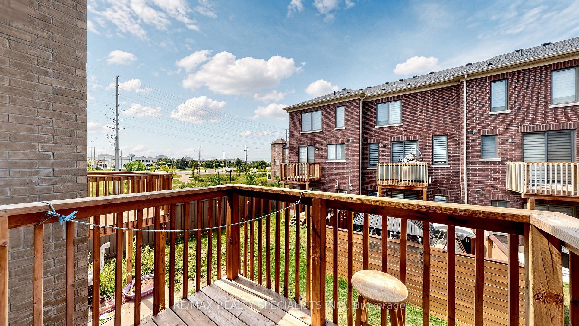 Photo 35 of 14 Bretlon Street, Brampton, Goreway Drive Corridor — HOMEH