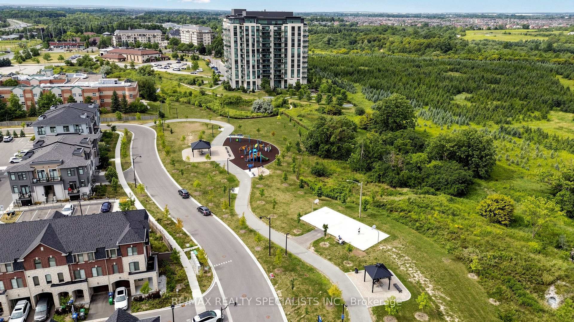 Photo 40 of 14 Bretlon Street, Brampton, Goreway Drive Corridor — HOMEH