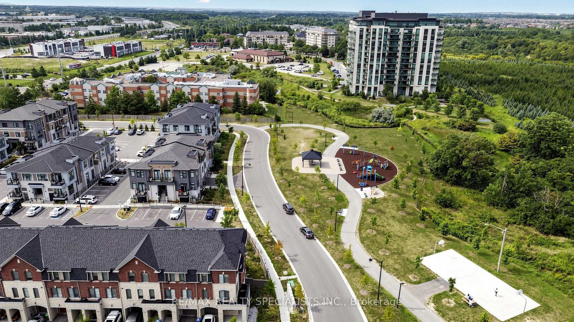Photo 41 of 14 Bretlon Street, Brampton, Goreway Drive Corridor — HOMEH