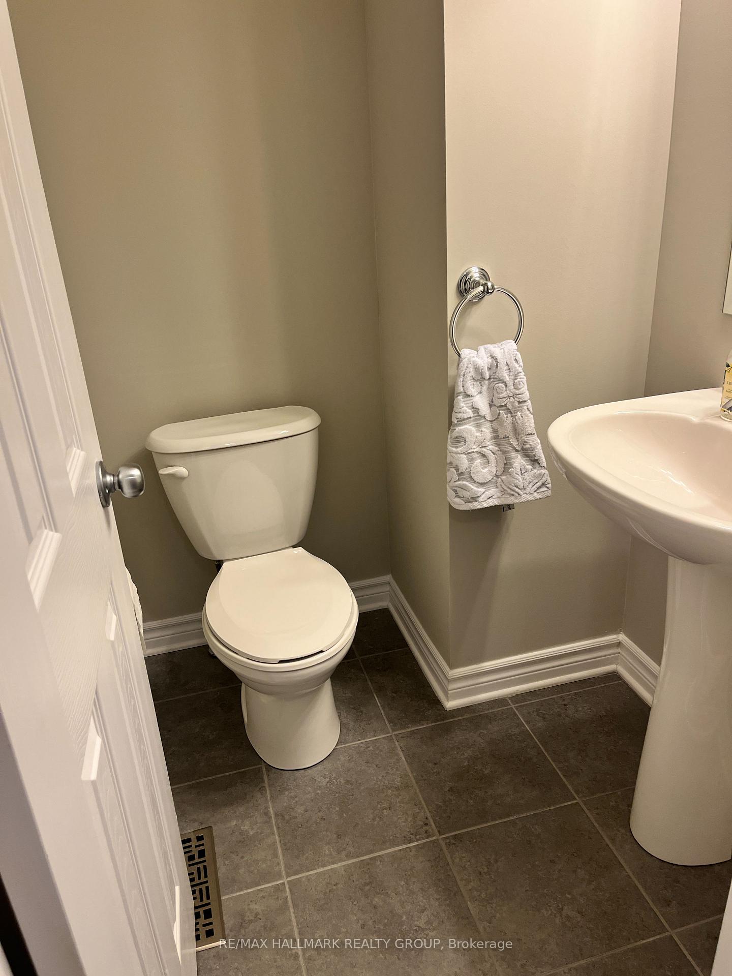 Photo 34 of 619 A Chapman Mills Drive, Ottawa, Barrhaven - Strandherd — HOMEH