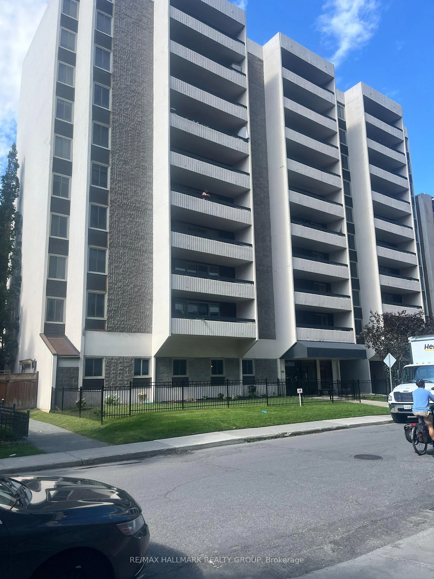 Photo 5 of 619 A Chapman Mills Drive, Ottawa, Barrhaven - Strandherd — HOMEH