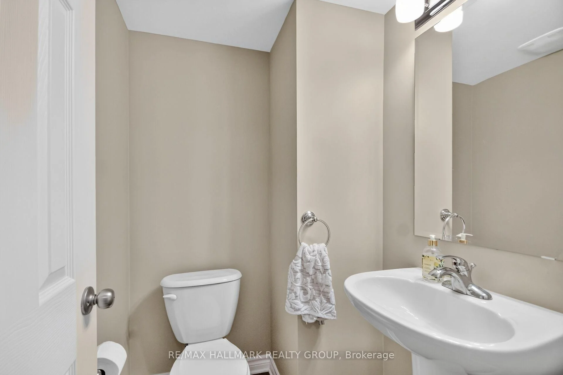 Photo 43 of 619 A Chapman Mills Drive, Ottawa, Barrhaven - Strandherd — HOMEH