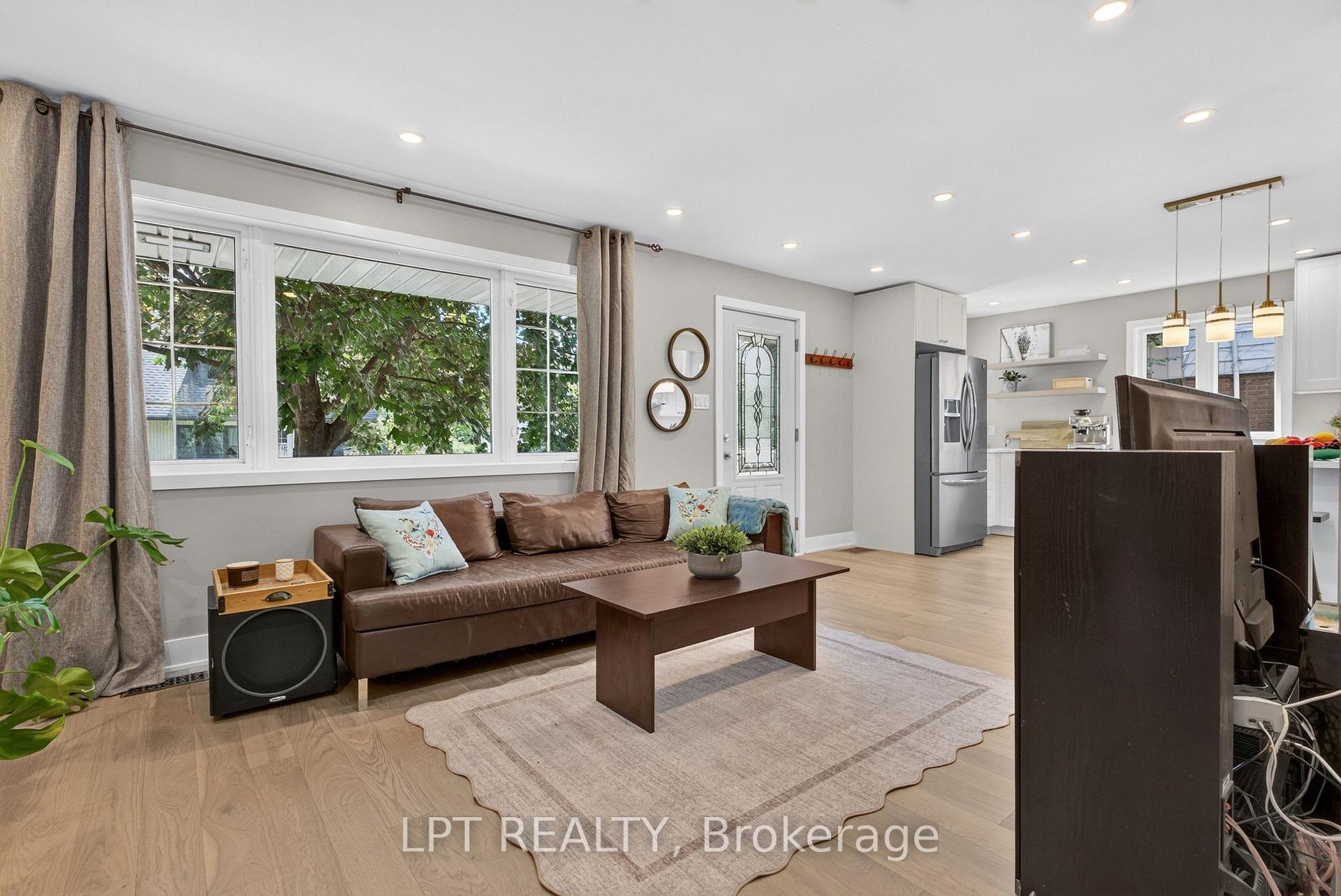 Photo 9 of 337 Joffre-Belanger Way, Ottawa, Vanier — HOMEH