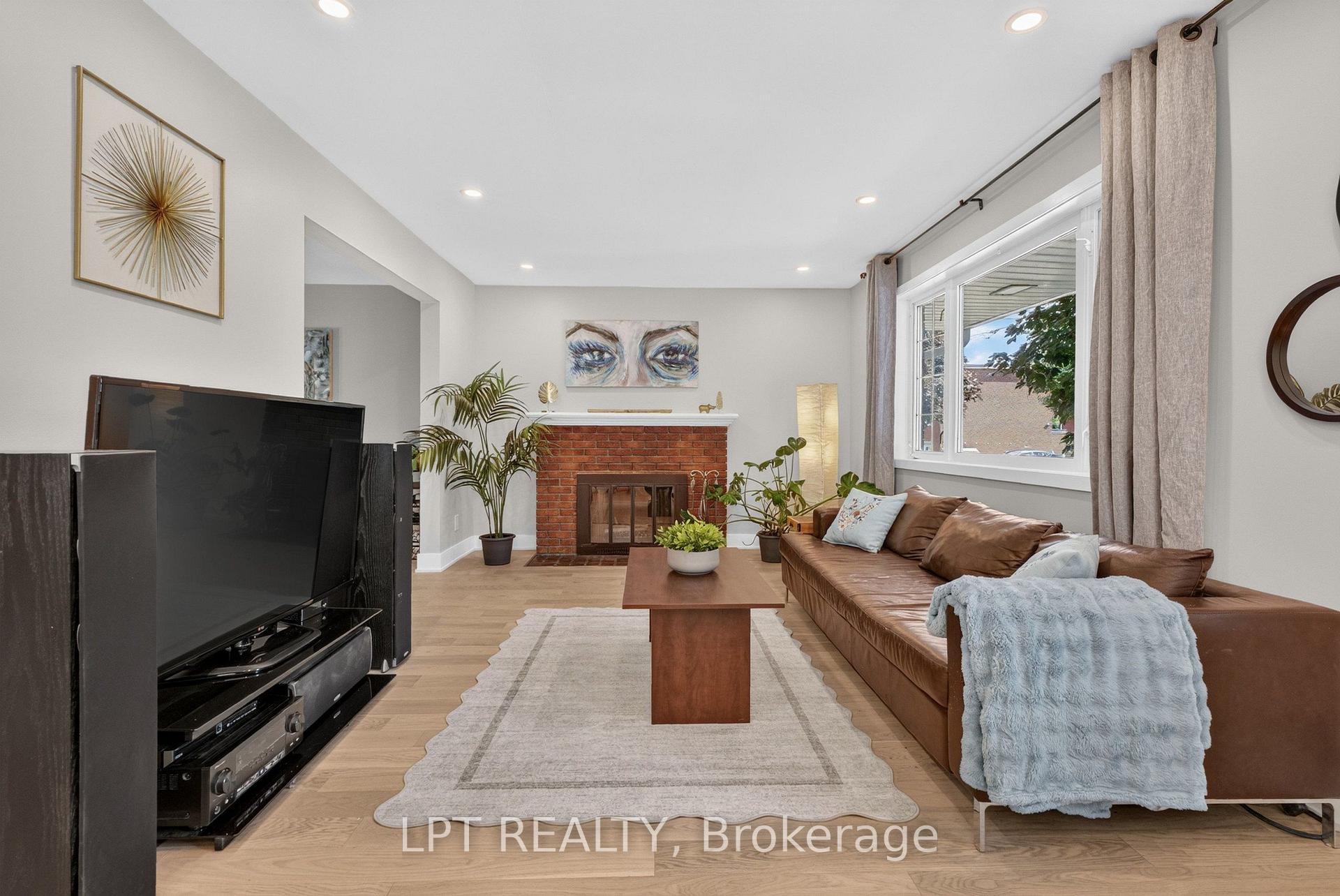 Photo 10 of 337 Joffre-Belanger Way, Ottawa, Vanier — HOMEH