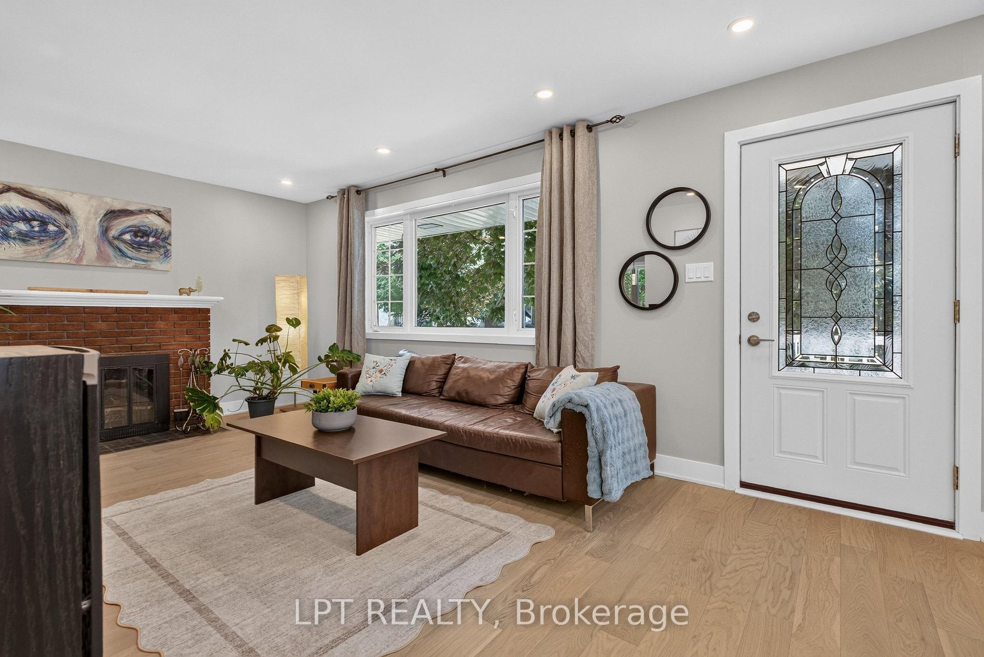 Photo 11 of 337 Joffre-Belanger Way, Ottawa, Vanier — HOMEH