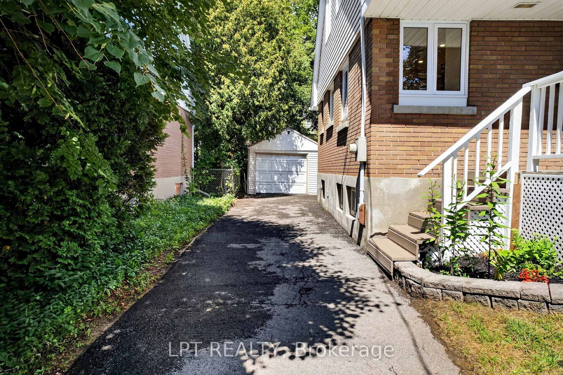 Photo 30 of 337 Joffre-Belanger Way, Ottawa, Vanier — HOMEH