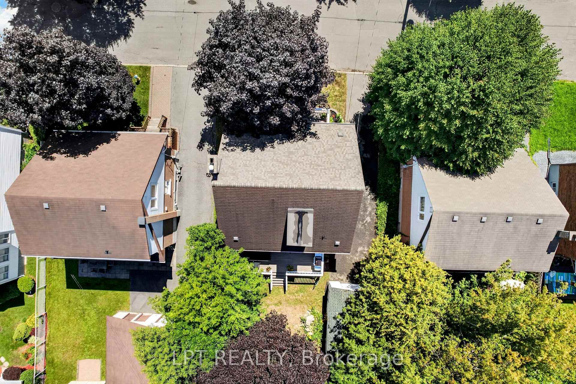 Photo 31 of 337 Joffre-Belanger Way, Ottawa, Vanier — HOMEH