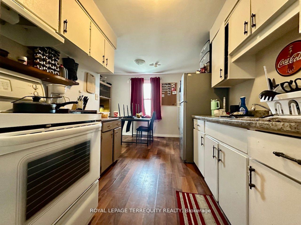 Photo 5 of 10 Orchard Place, Chatham-Kent — HOMEH