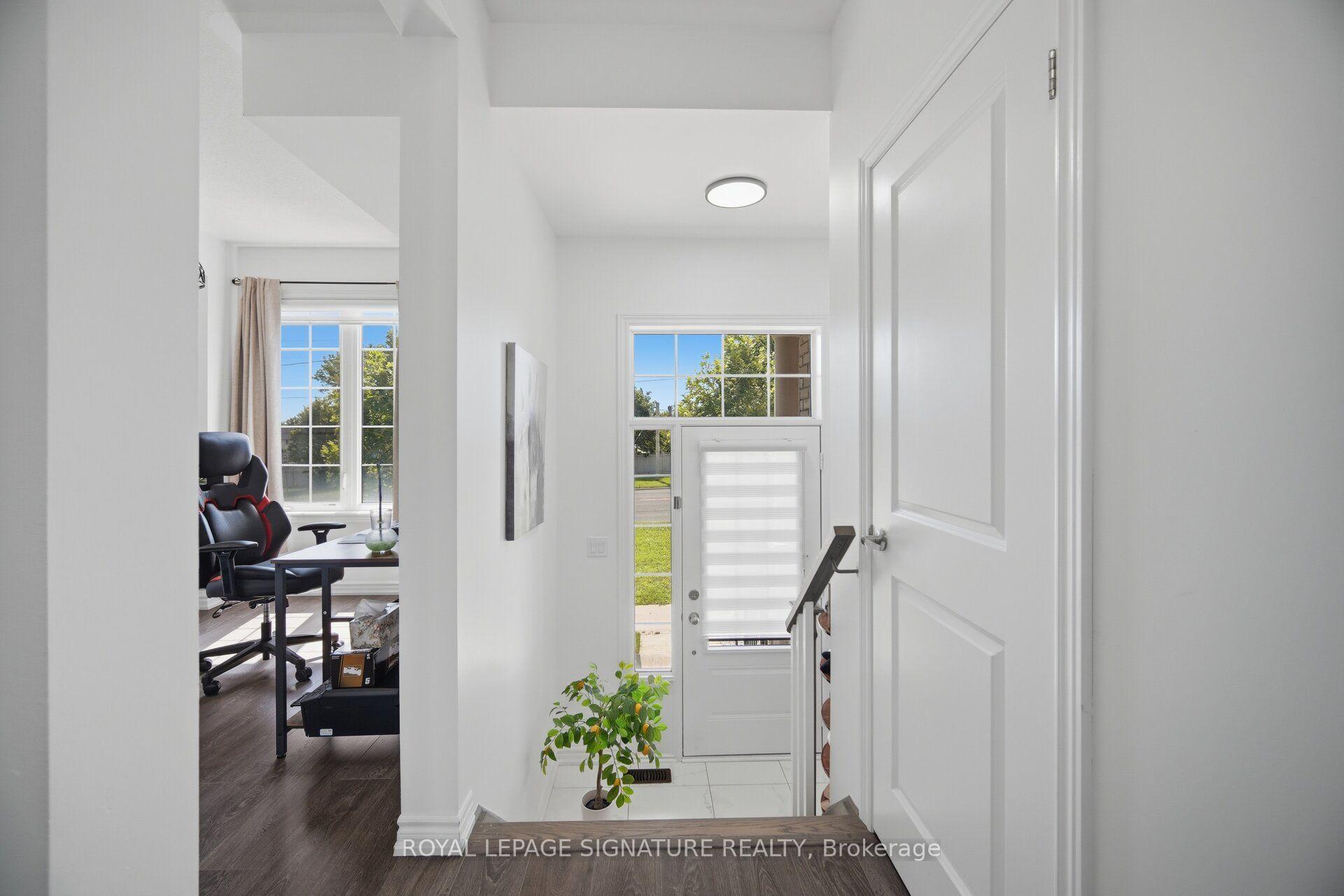 Photo 4 of 3 Kingfisher Way, Whitby, Lynde Creek — HOMEH