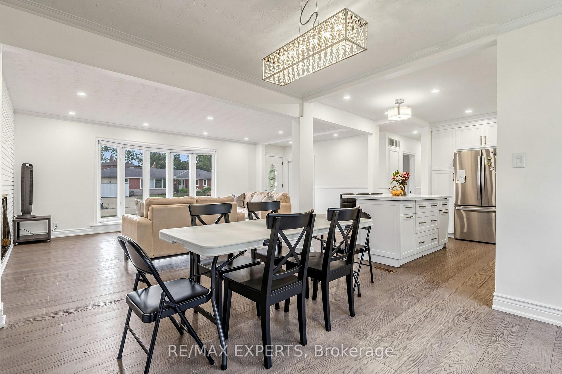 Photo 8 of 8 Longbridge Road, Vaughan, Uplands — HOMEH