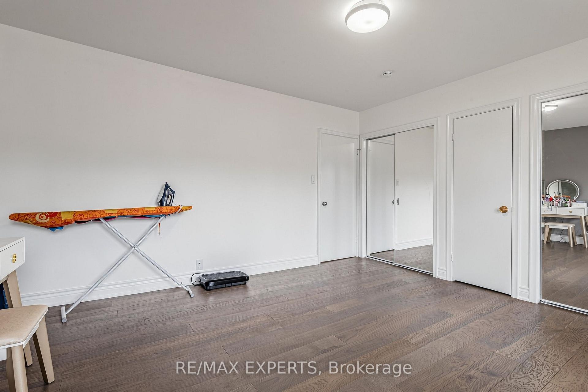 Photo 16 of 8 Longbridge Road, Vaughan, Uplands — HOMEH