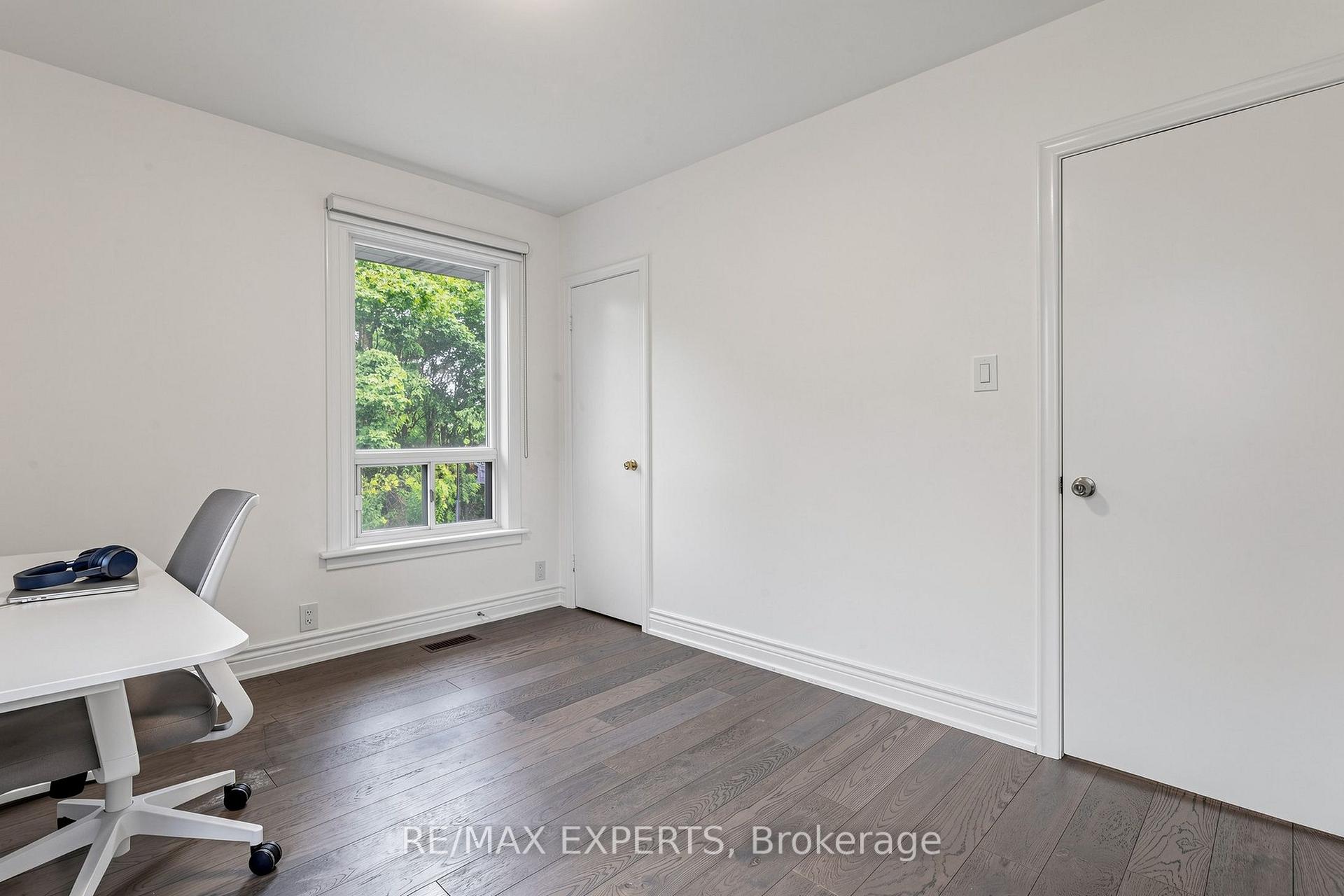 Photo 20 of 8 Longbridge Road, Vaughan, Uplands — HOMEH