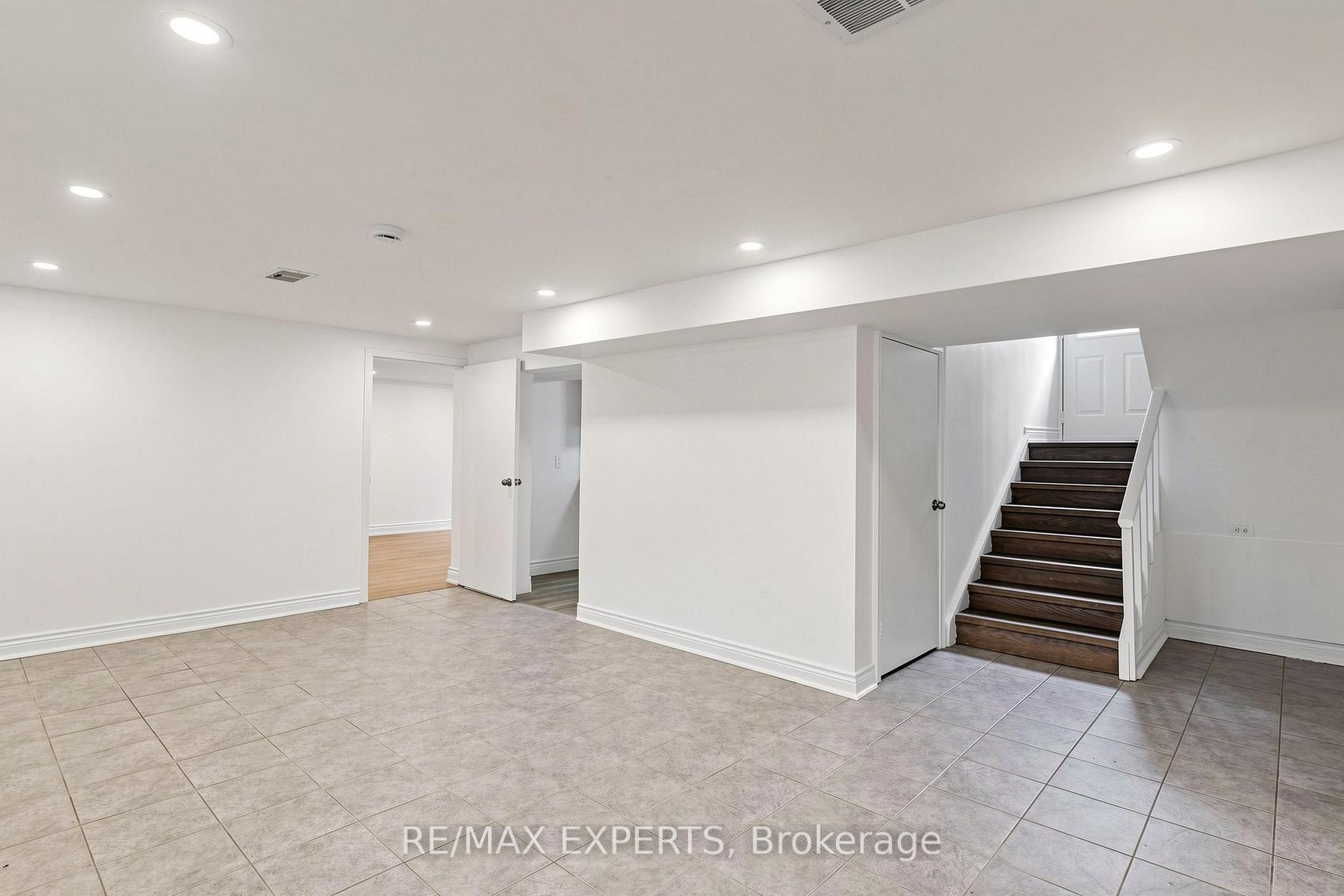 Photo 32 of 8 Longbridge Road, Vaughan, Uplands — HOMEH