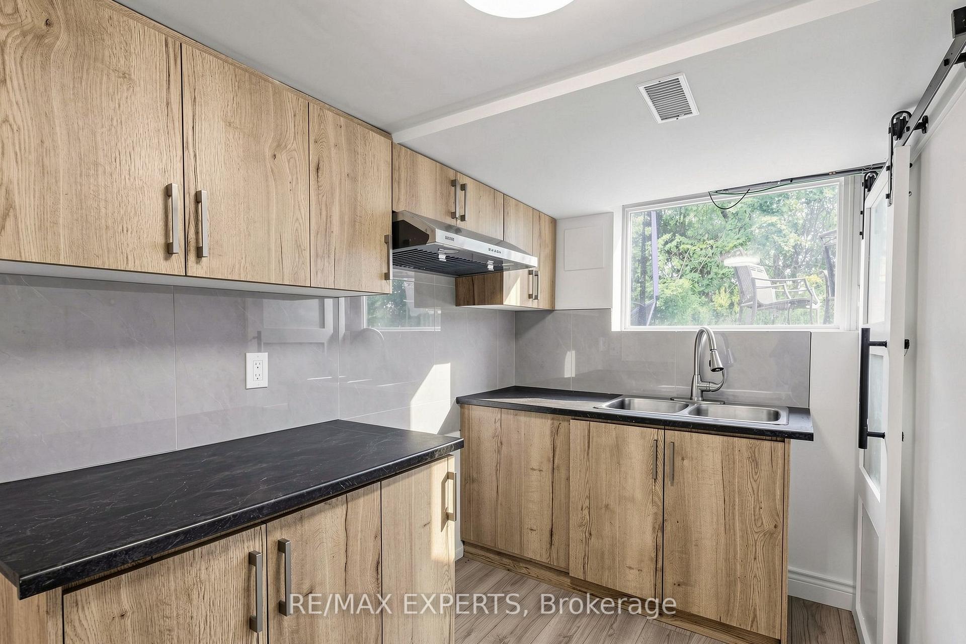 Photo 38 of 8 Longbridge Road, Vaughan, Uplands — HOMEH