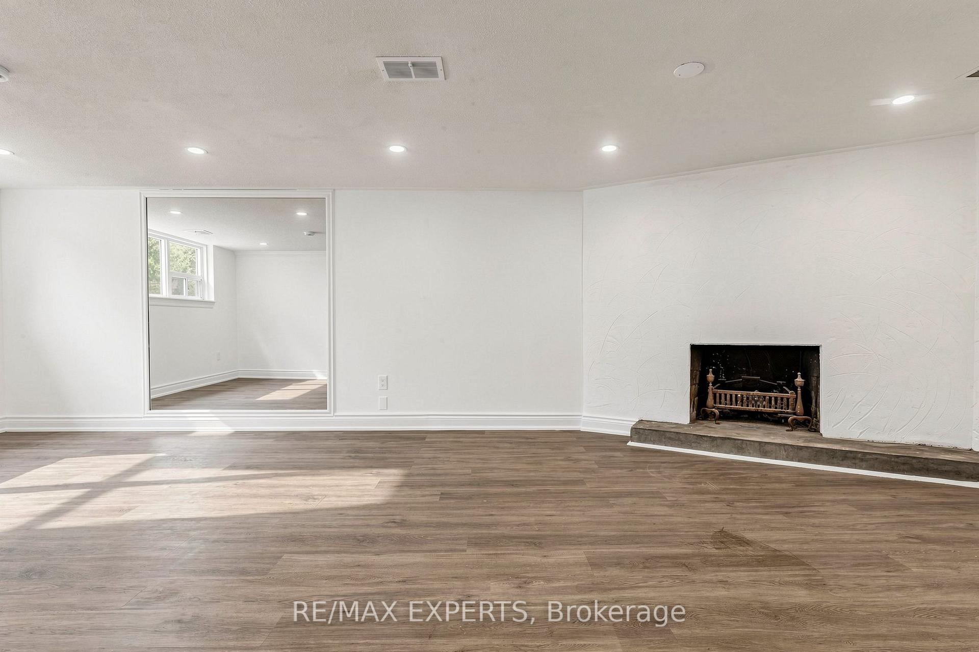 Photo 40 of 8 Longbridge Road, Vaughan, Uplands — HOMEH