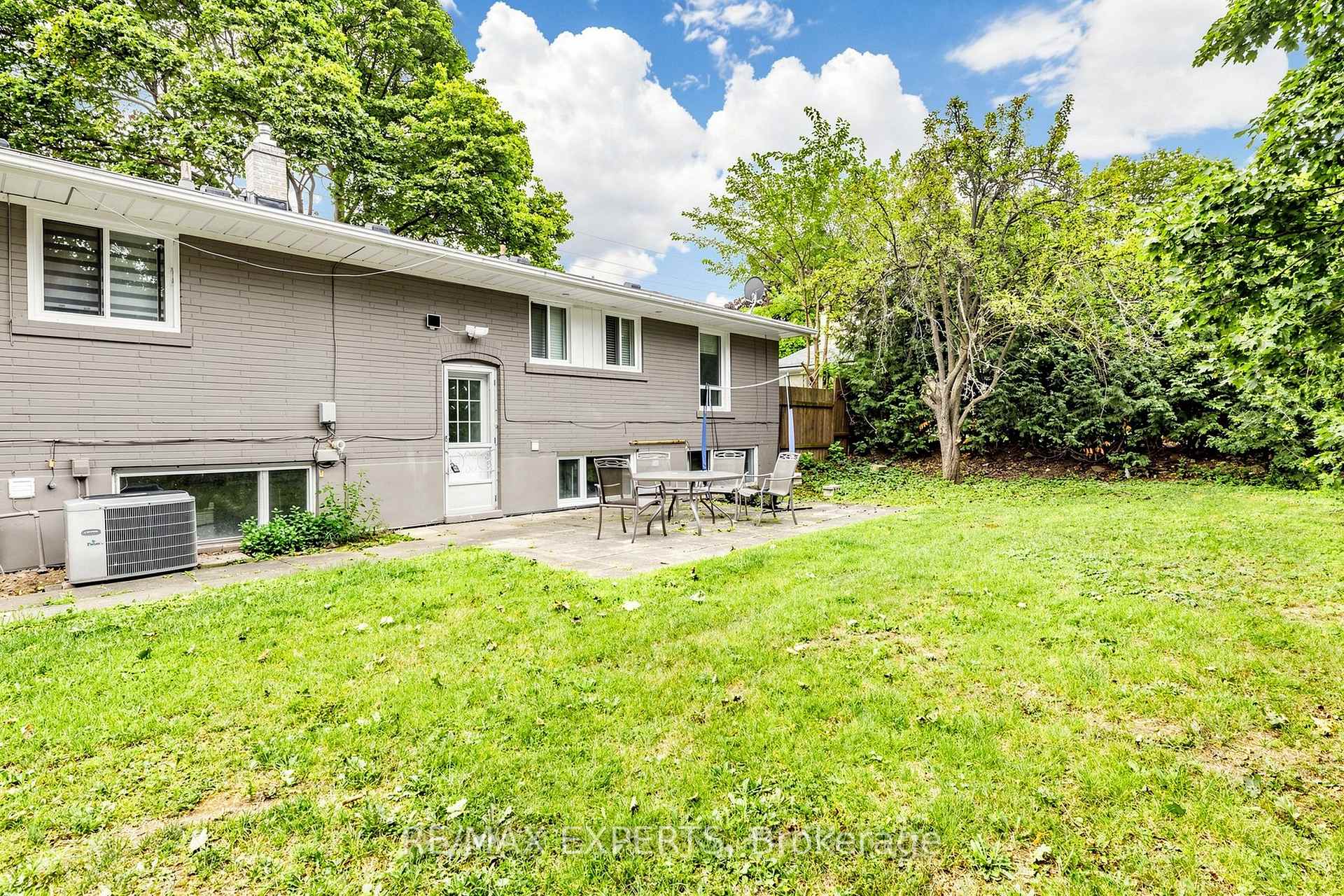 Photo 44 of 8 Longbridge Road, Vaughan, Uplands — HOMEH