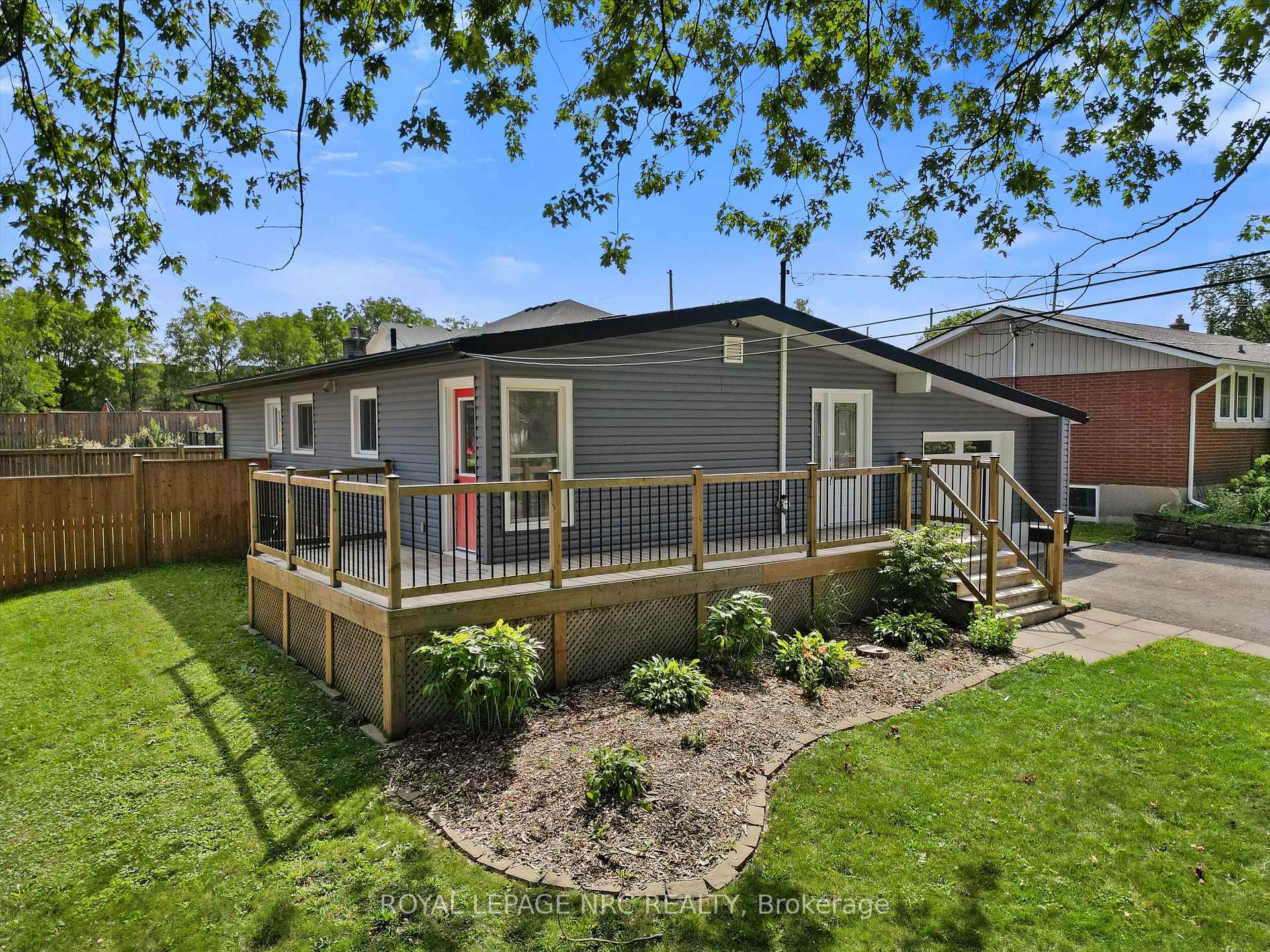 Photo 2 of 64 Welland Street N, Thorold, Thorold Downtown — HOMEH