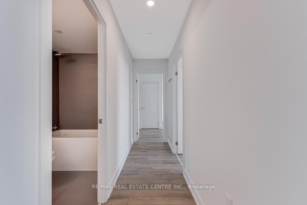 Photo 8 of Unit 238, 1005 Dundas Street E, Oakville, Joshua Meadows — HOMEH