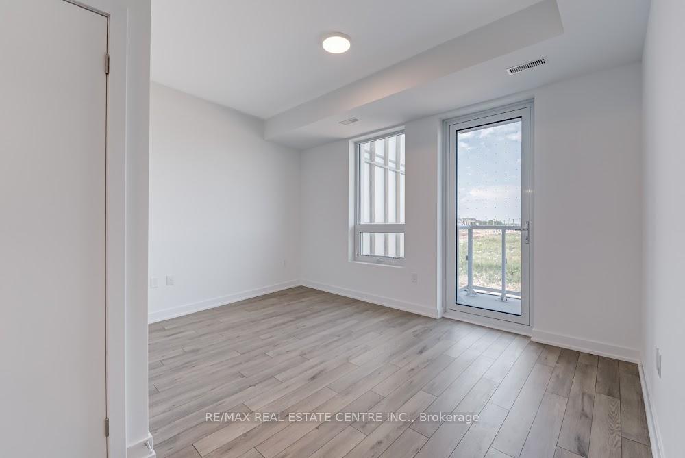 Photo 10 of Unit 238, 1005 Dundas Street E, Oakville, Joshua Meadows — HOMEH