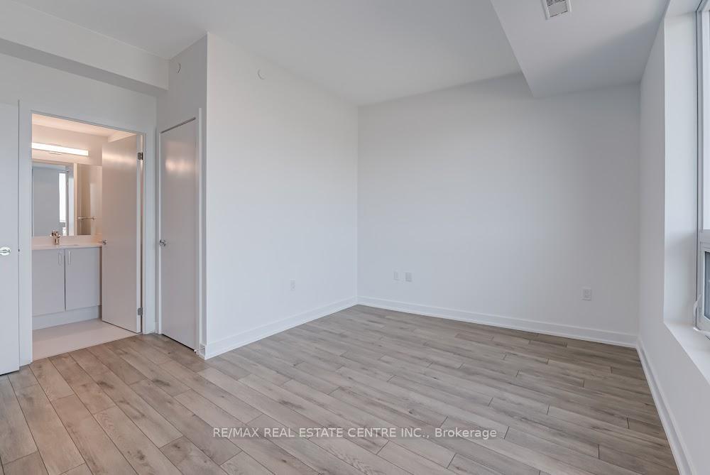 Photo 11 of Unit 238, 1005 Dundas Street E, Oakville, Joshua Meadows — HOMEH