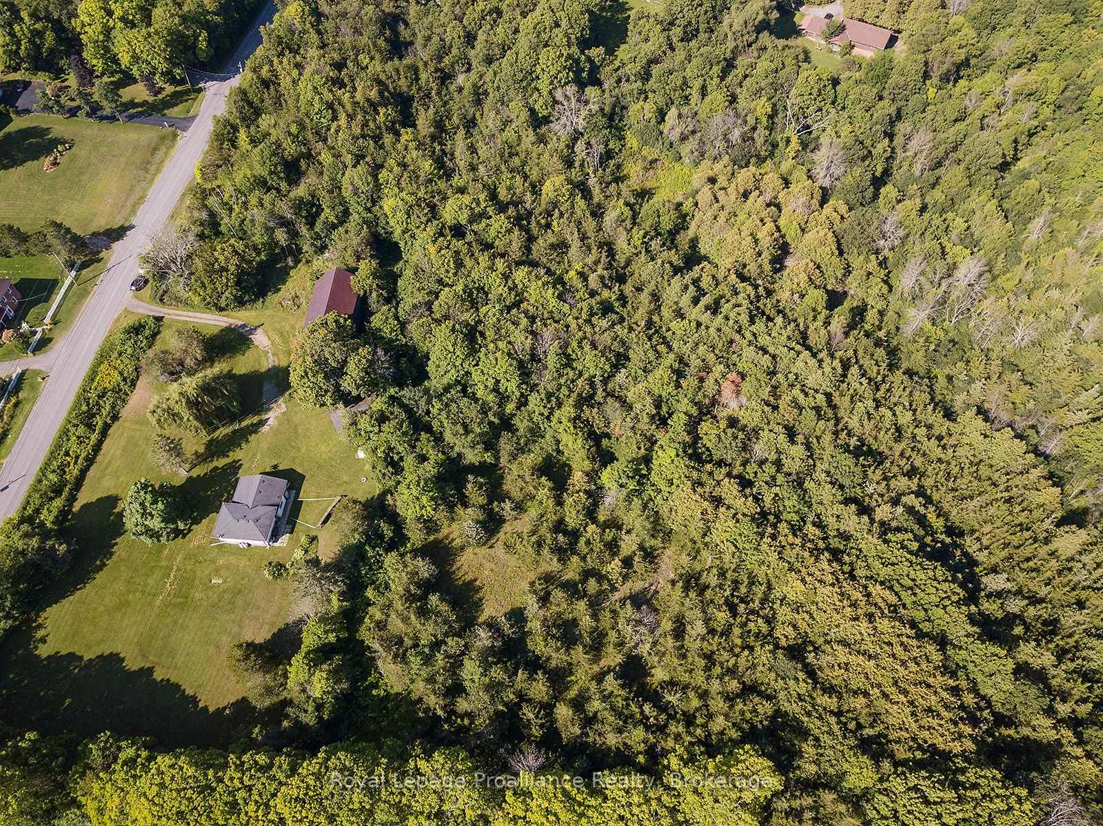 Photo 26 of 47 Shannon Road, Belleville, Thurlow Ward — HOMEH