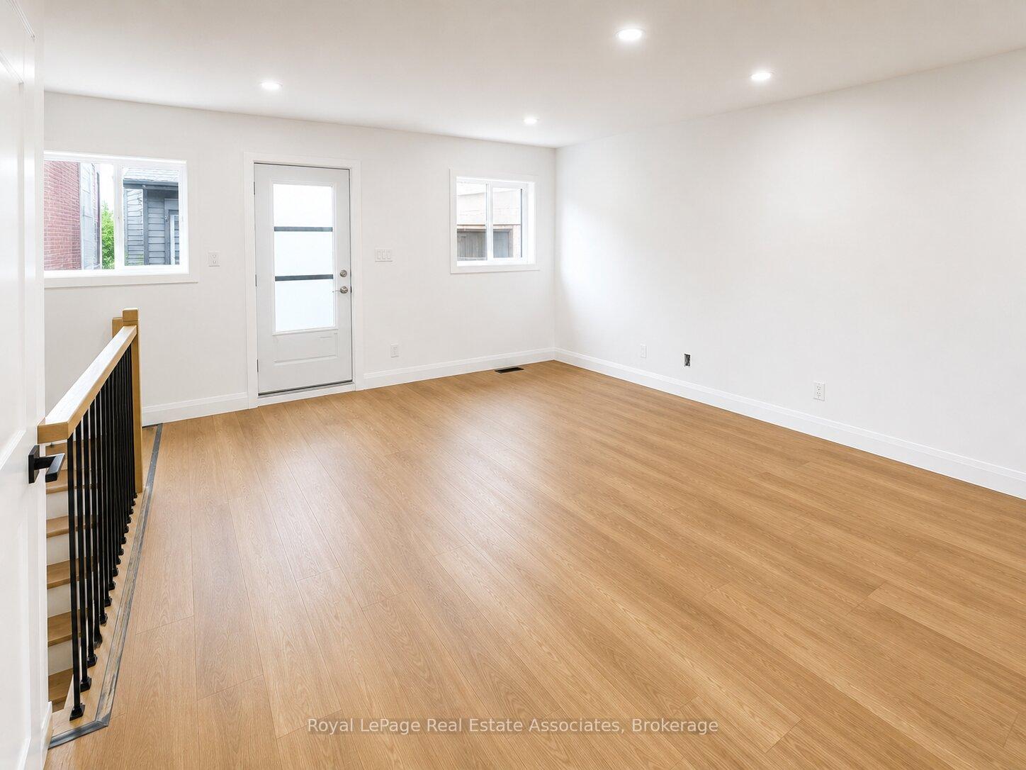 Photo 3 of Unit 1 GS, 17 White Avenue, Toronto, Rockcliffe-Smythe — HOMEH
