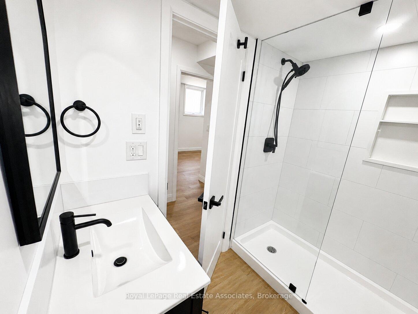 Photo 5 of Unit 1 GS, 17 White Avenue, Toronto, Rockcliffe-Smythe — HOMEH
